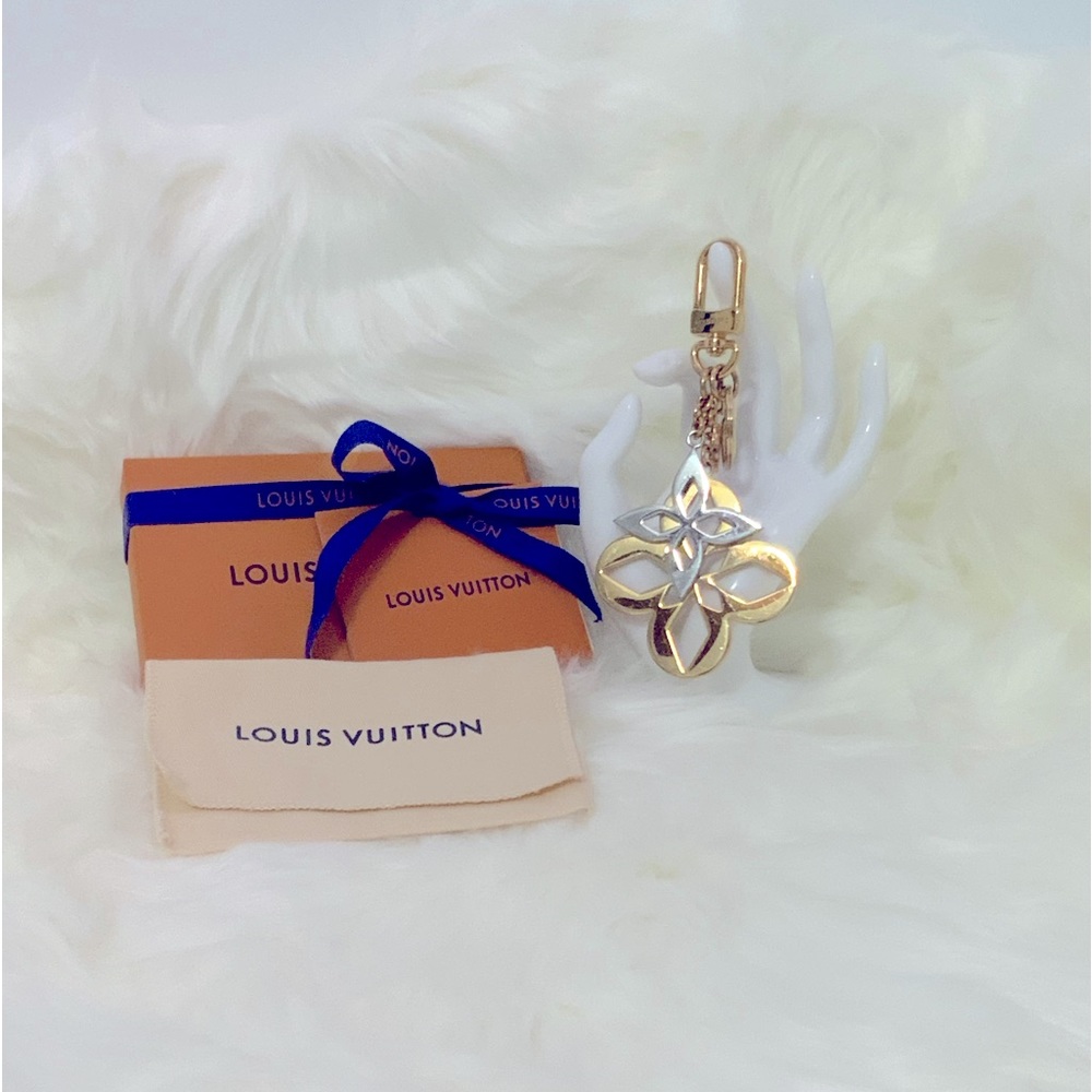 Louis Vuitton Malletage Blossom bag Charm in Pristine condition! And COA
